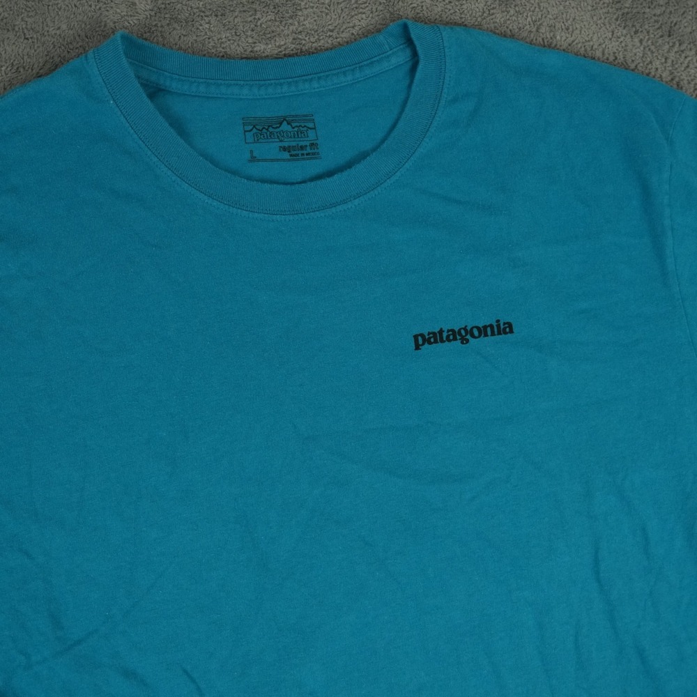 Patagonia P-6 Logo Cotton T-Shirt Mens L Blue Regular Fit Organic Outdoor Hiking